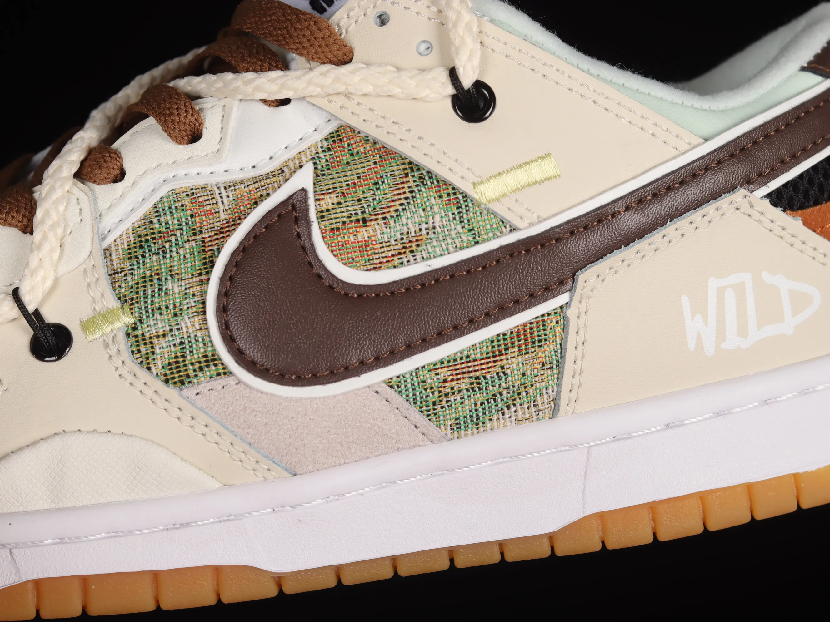 All categories Nk SB Dunk series Nk SB Dunk Low low-top skate shoes Nk Dunk Scrap stitching low-top skate shoes BD0500-100